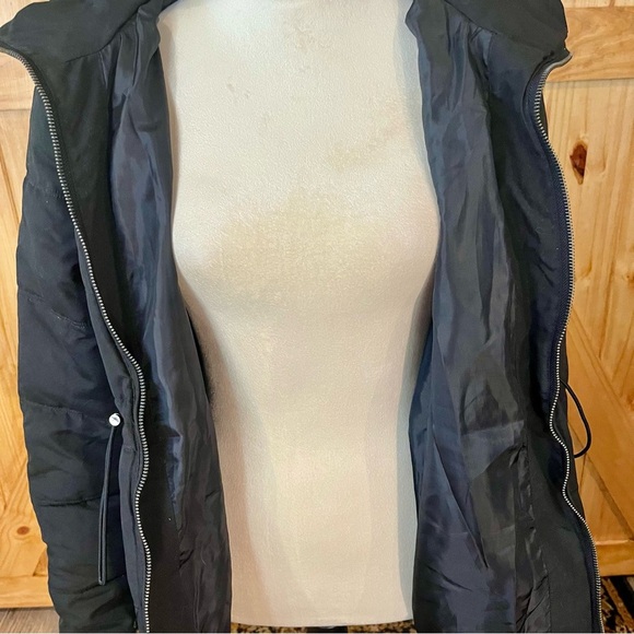 Old Navy Black Puffer Jacket with High Collar and Mid-Length Design - Picture 7 of 11
